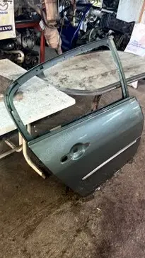 Renault Megane Sağ Arka Kapı 2004-2010 çıkma parça
