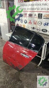 Renault Megane Sol Arka Kapı 2004-2010 çıkma parça