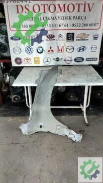 Suzuki Vitara Sol Ön Çamurluk 2005-2010 çıkma parça