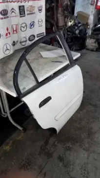Kia Rio Sağ Arka Kapı 2006-2010 çıkma parça