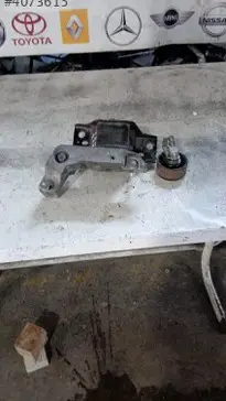 Nissan Note Şanzıman Kulağı 2006-2010 çıkma parça