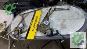 2006-2012 GEELY FAMİLİA MK SOL ÖN CAM KRİKOSU
