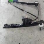 2007-2010 JEEP GRAND CHEROKE SAĞ ÖN CAM KRİKOSU