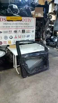 Volkswagen Passat Sol Ön Kapı 2007-2011 çıkma parça
