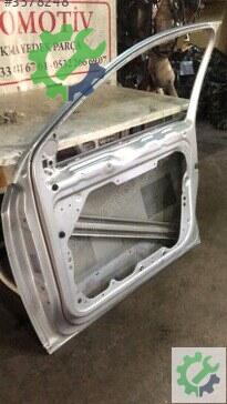 Volkswagen Passat Sağ Ön Kapı 2008-2010 çıkma parça
