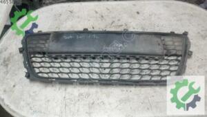2008-2011 HYUNDAİ İ30 ÖN TAMPON ORTA IZGARASI