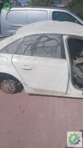 Audi A4 Depo Kapağı (2008/2012)
