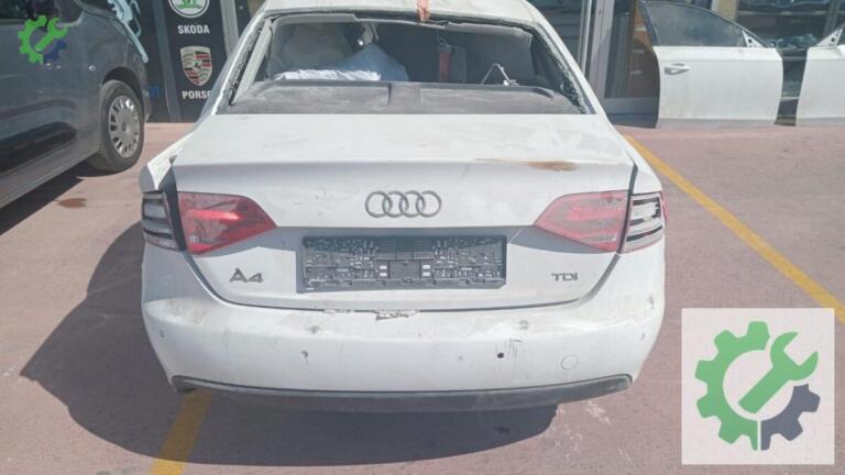 Audi A4 Bagaj Kapağı çıkma parça