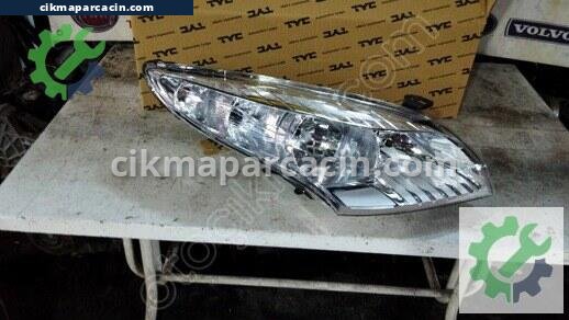Renault Megane Sağ Ön Far çıkma parça