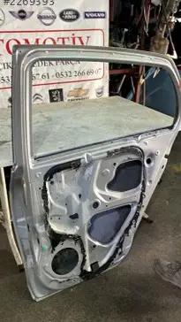 Toyota Yaris Sağ Arka Kapı 2008-2012 çıkma parça