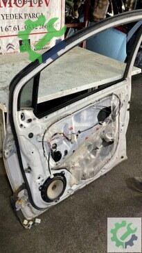 Toyota Yaris Sağ Ön Kapı 2008-2012 çıkma parça