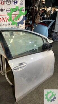 Toyota Yaris Sağ Ön Kapı çıkma parça
