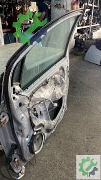 Toyota Yaris Sağ Ön Kapı 2008-2012 çıkma parça