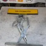 2008-2012 TOYOTA YARIS SAĞ ÖN CAM KRİKOSU