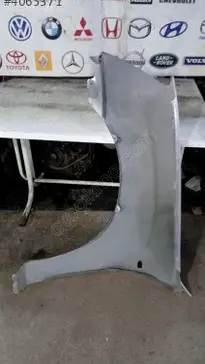 Isuzu D-Max Sağ Ön Çamurluk 2008-2013 çıkma parça