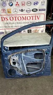 Toyota Yaris Sağ Ön Kapı 2008-2015 çıkma parça