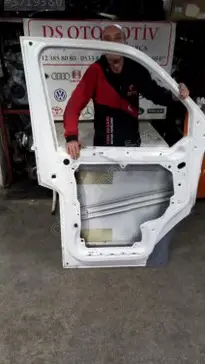 Volkswagen Transporter Sol Ön Kapı 2008-2015 çıkma parça