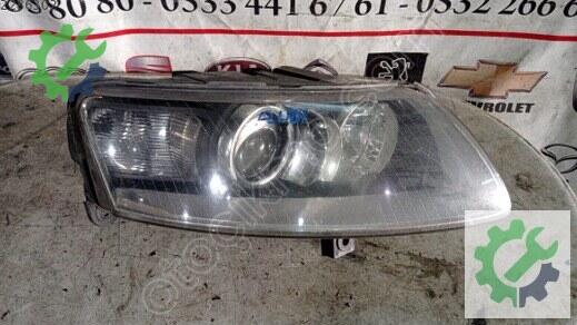 Audi A6 Sağ Ön Far çıkma parça