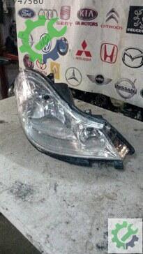 Renault Clio Sağ Ön Far 2009-2012 çıkma parça