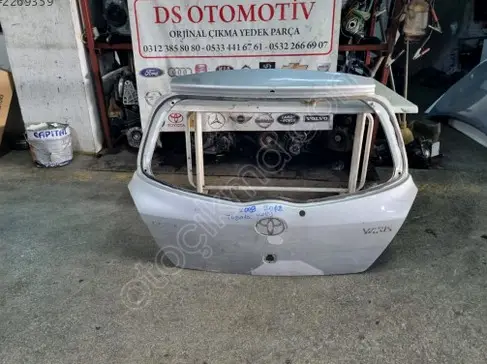Toyota Yaris Bagaj Kapağı 2009-2012 çıkma parça