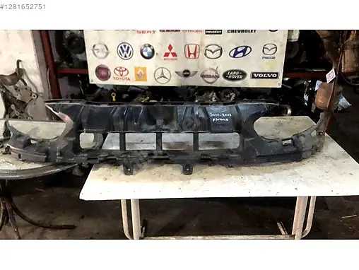 Renault Fluence Tampon Tutacağı çıkma parça