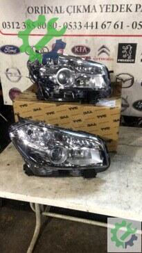 Nissan Qashqai Sağ Ön Far 2010-2013 çıkma parça