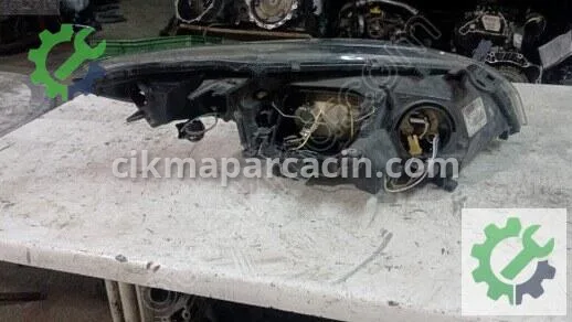 Renault Megane Sol Ön Far 2010-2013 çıkma parça