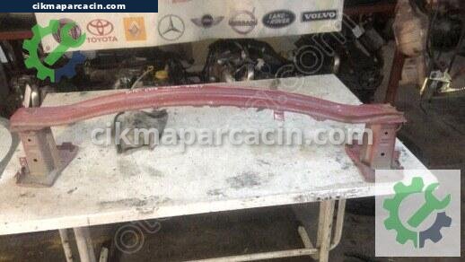 Suzuki Swift Ön Tampon Demiri çıkma parça