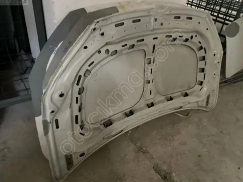 Volkswagen Caddy Kaput 2010-2014 çıkma parça