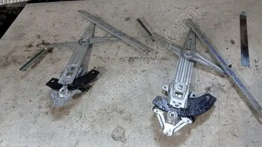 Nissan Micra Sağ Ön Cam Krikosu çıkma parça