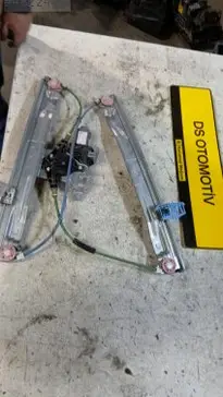 Citroen C3 Sağ Ön Cam Krikosu 2011-2013 çıkma parça