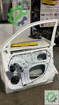 Toyota Hilux Sağ Ön Kapı 2011-2014 çıkma parça