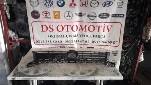Volkswagen Caddy Ön Panjur 2011-2015 çıkma parça