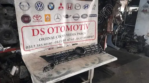 Volkswagen Caddy Ön Panjur 2011-2015 çıkma parça