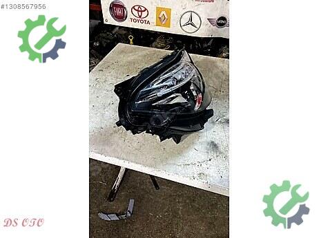 Mercedes-Benz E Sağ Ön Far çıkma parça