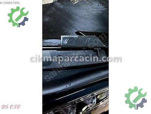 Mercedes-Benz E Sağ Ön Far çıkma parça
