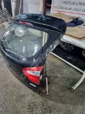 Kia Rio Bagaj Kapağı 2012-2015 çıkma parça