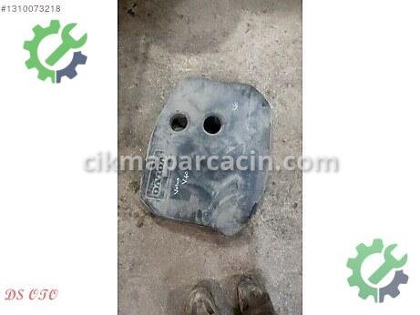 Volvo V40 Motor Kapağı/Üst Kapak çıkma parça