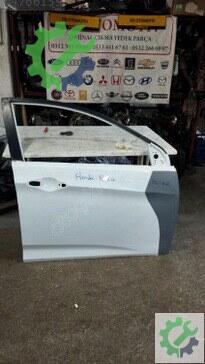 Hyundai Accent Sağ Ön Kapı 2012-2016 çıkma parça