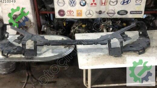 Volvo V40 Ön Panel çıkma parça