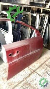 Toyota Auris Sağ Ön Kapı çıkma parça