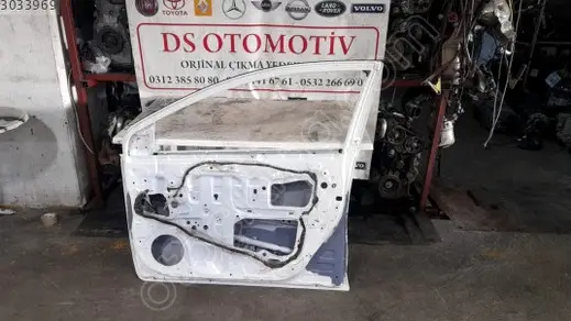 Toyota Corolla Sağ Ön Kapı 2013-2015 çıkma parça