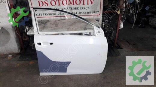 Toyota Corolla Sağ Ön Kapı 2013-2015 çıkma parça