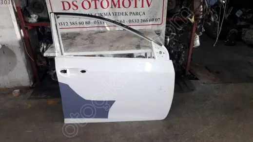 Toyota Corolla Sağ Ön Kapı 2013-2015 çıkma parça
