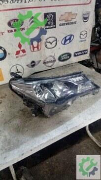 Toyota RAV4 Sağ Ön Far 2013-2016 çıkma parça