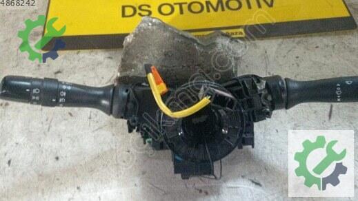 Toyota Yaris Sinyal Kolu 2013-2017 çıkma parça