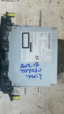 Toyota Yaris Teyp 2013-2017 çıkma parça