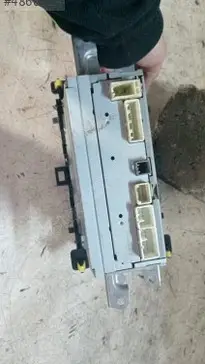 Toyota Yaris Teyp 2013-2017 çıkma parça