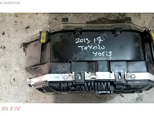 Toyota Yaris Gösterge çıkma parça
