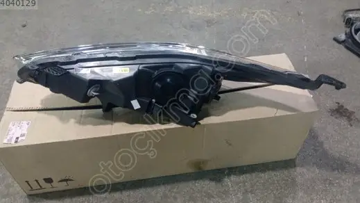 Ford Fiesta Mercekli Far 2013-2018 çıkma parça
